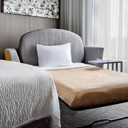 Courtyard Grand Rapids Downtown Hotel Ngoại thất bức ảnh