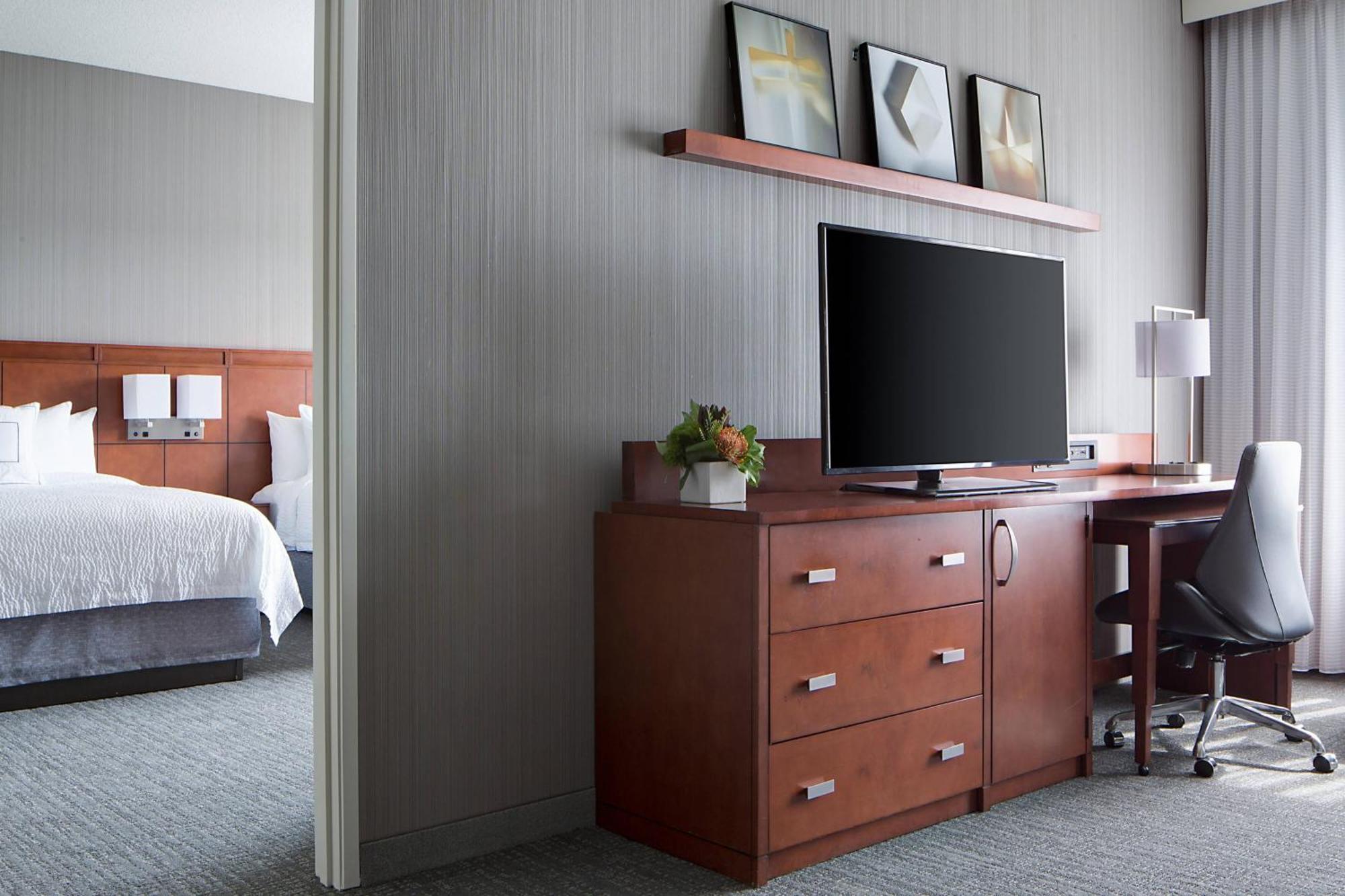 Courtyard Grand Rapids Downtown Hotel Ngoại thất bức ảnh