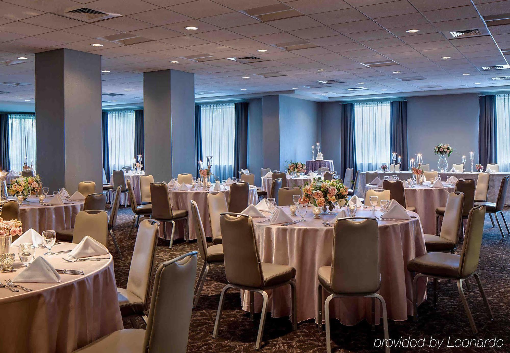 Courtyard Grand Rapids Downtown Hotel Ngoại thất bức ảnh