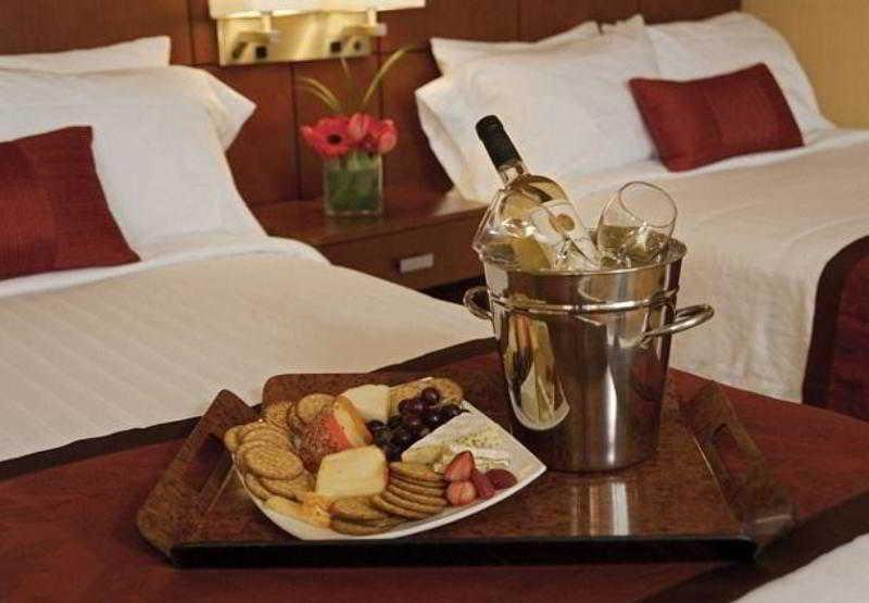 Courtyard Grand Rapids Downtown Hotel Ngoại thất bức ảnh