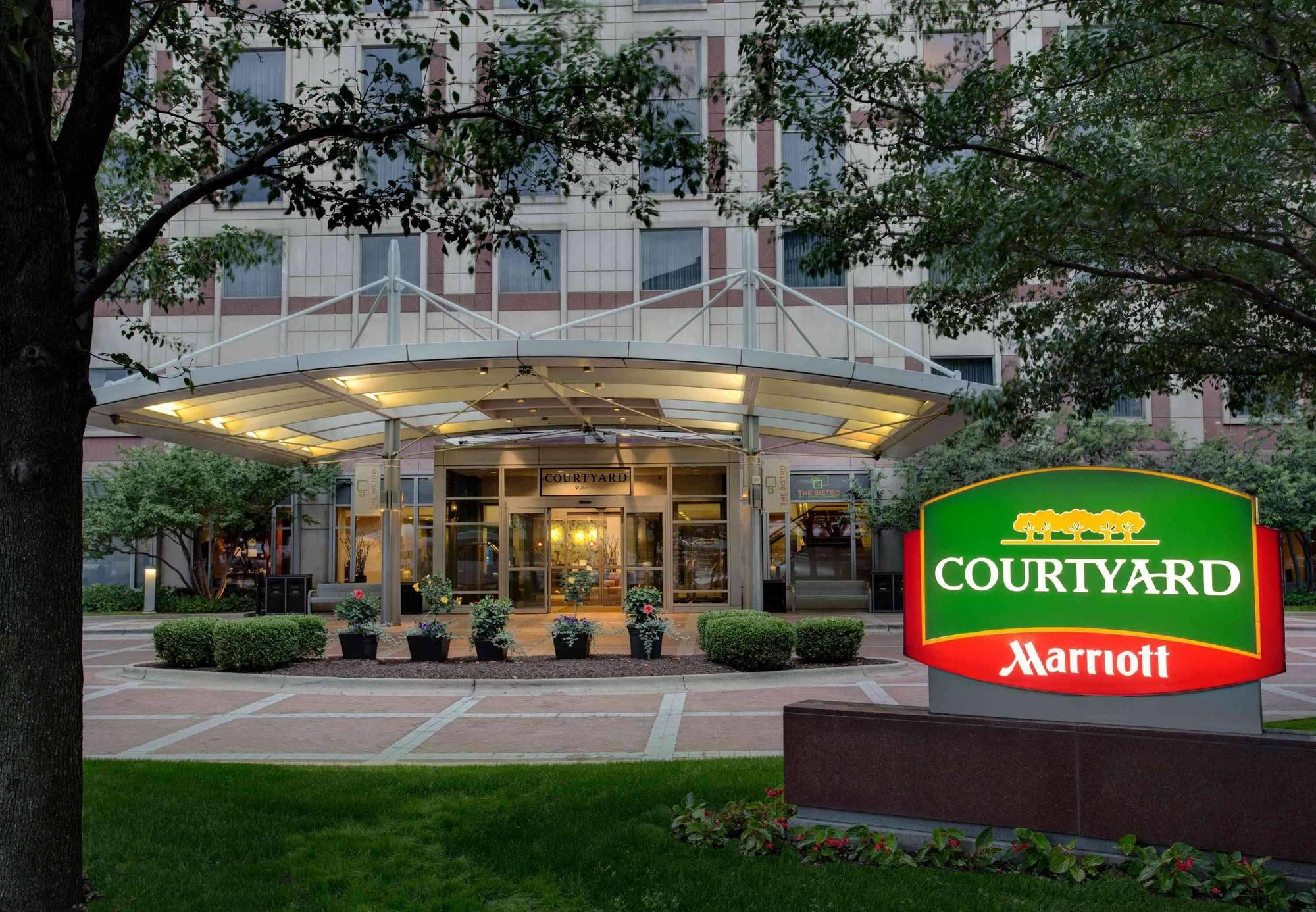 Courtyard Grand Rapids Downtown Hotel Ngoại thất bức ảnh